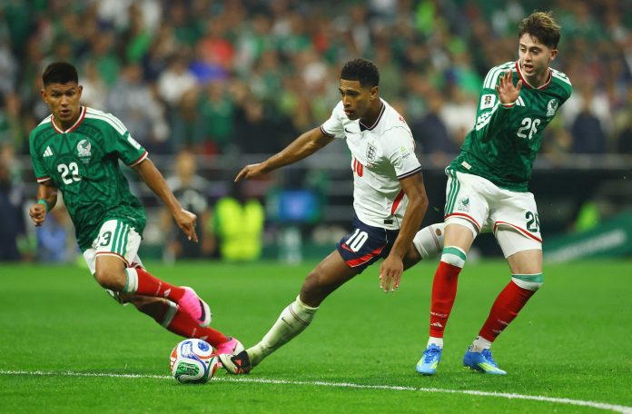 Con un polémico arbitraje, Inglaterra venció 3-2 a México y jugará frente a Noruega los cuartos de final del Mundial: todos los goles
