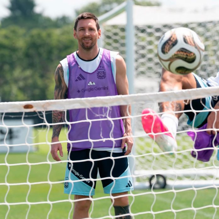 El mensaje de Messi tras la última práctica de Argentina en Kansas antes de la semi contra Inglaterra: las cuatro fotos que eligió