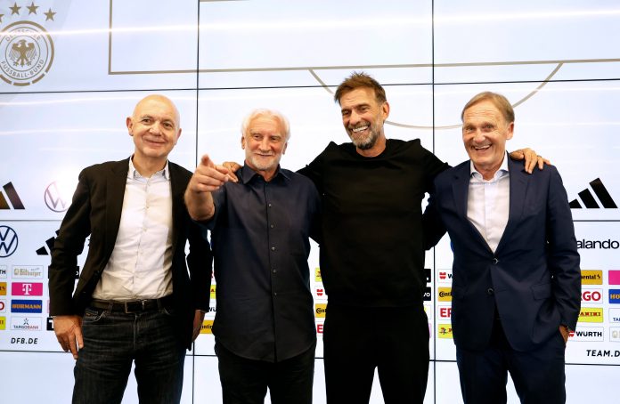 Jürgen Klopp asumió como entrenador de Alemania luego de otro traspié en el Mundial y anunció cambios en la selección