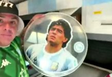 La insólita maniobra de un hincha argentino: pidió prestado un bebé para entrar al último partido de la Selección en EEUU