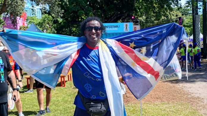 Nació en Argentina, su papá era de Cabo Verde y es uno de los hinchas más virales del Mundial: “Mi viejo estaría emocionado”