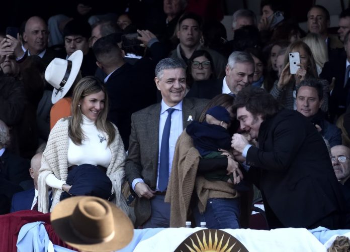 Avances, desconfianzas y una batalla por el 60%: el trasfondo de las negociaciones entre LLA y el PRO en CABA
