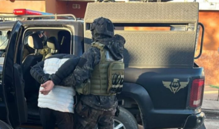 Cayó un hombre por narcomenudeo en Córdoba e investigan si tenía una banda familiar con su hermano