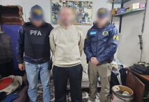 Detuvieron a 3 empleados de Migraciones por falsificar registros para darle la residencia en el país a 101 médicos colombianos