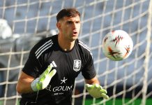 El Dibu Martínez acordó de palabra su llegada al Chelsea: los números de la operación