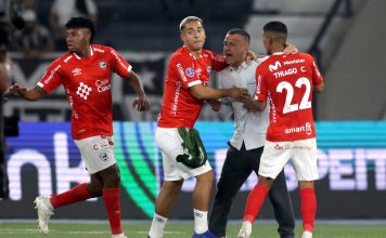 El escándalo que se desató con el entrenador argentino de Cienciano tras la eliminación de Botafogo de la Sudamericana: “Nos faltó el respeto”