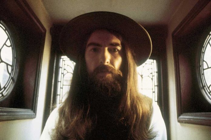 El vecino guitarrista que deslumbró a George Harrison: «Es increíble»