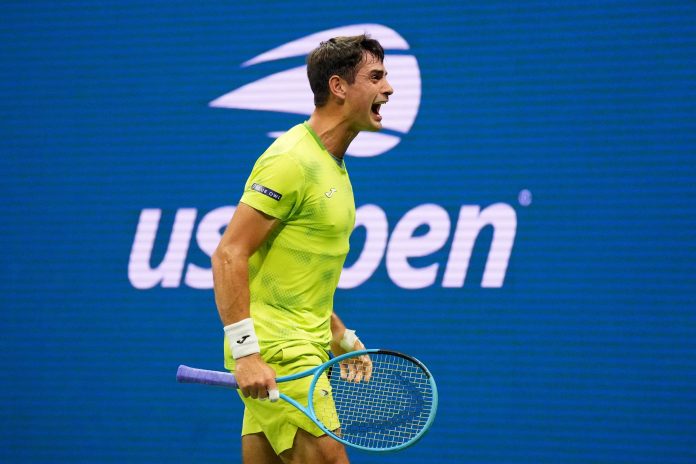 Histórico golpe del argentino Mariano Navone: venció a Novak Djokovic en el US Open