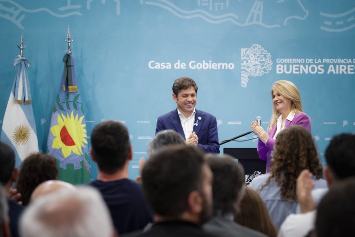 Kicillof busca reforzar su perfil federal con un acto en Chaco y actividades en Uruguay