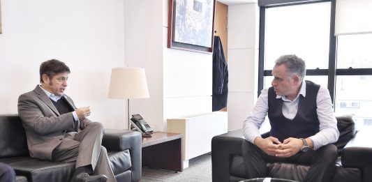 Kicillof se reunió con Yamandú Orsi y habló en clave electoral: “Nos falta organizar el descontento”