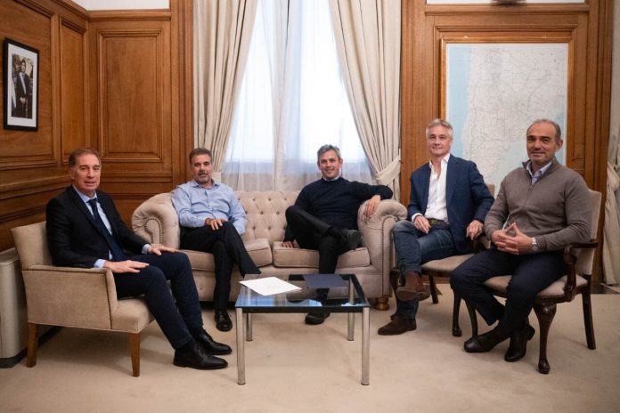 La Libertad Avanza sigue negociando un acuerdo electoral, mientras el PRO no descarta competir