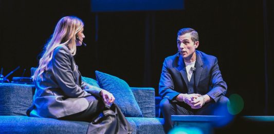 Mario Pergolini y Leandro Petersen compartieron miradas sobre innovación y marcas globales ante 1.500 personas en Salta