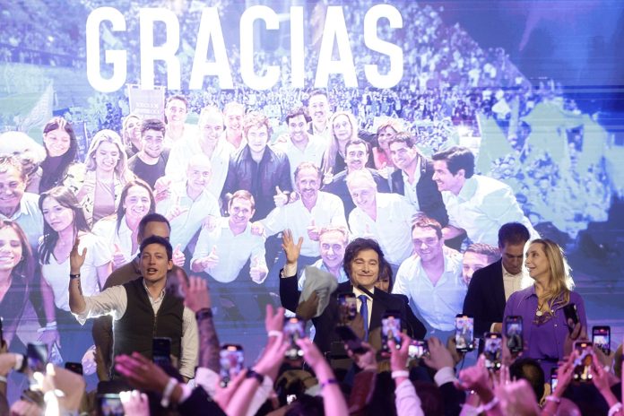 Pintar o no el país de violeta: se reactiva la discusión interna en el Gobierno sobre la estrategia para las elecciones del 2027