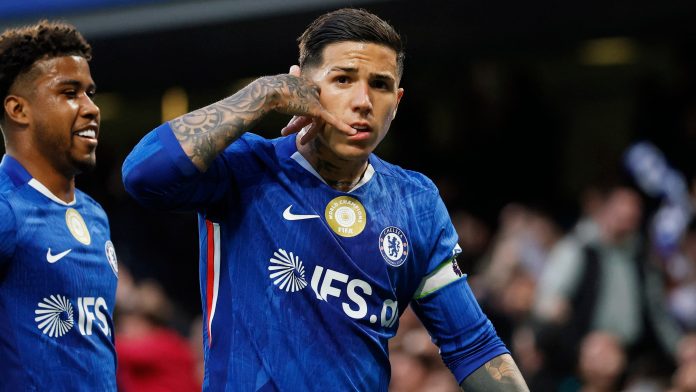 Por qué el pase de la estrella española que se disputan Barcelona y Real Madrid podría impactar en el futuro de Enzo Fernández