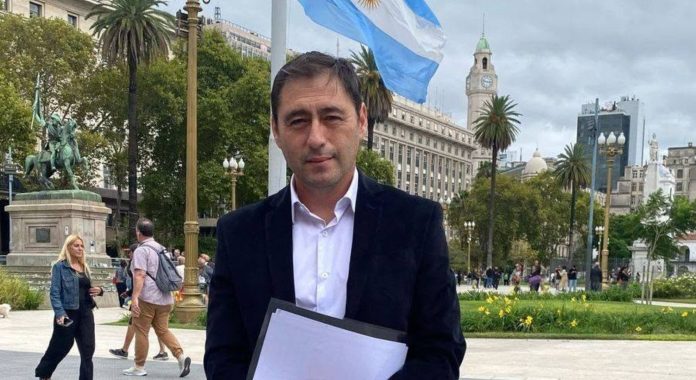 Río Negro: la Justicia anuló la suspensión de un intendente libertario por “conflicto de poderes”