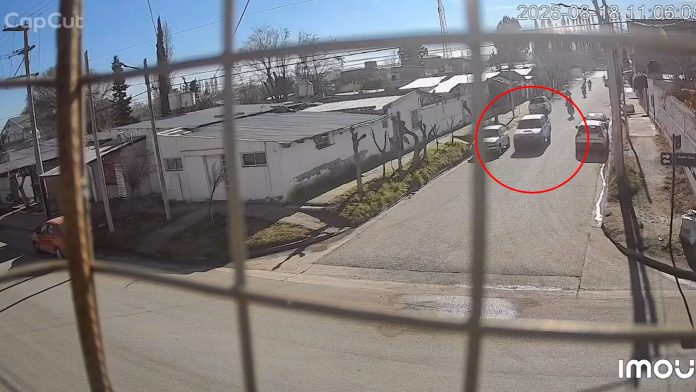 Tiros, fuga marcha atrás y policías arrollados: imágenes de una persecución de película en Neuquén