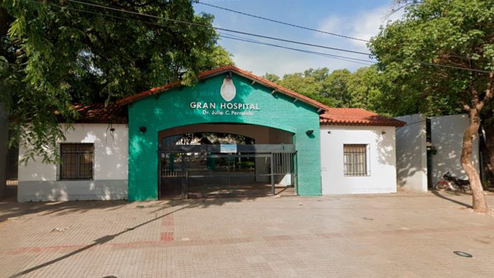 Una mujer discutió con su ex pareja, le arrojó agua hirviendo y le provocó quemaduras de segundo grado: quedó detenida