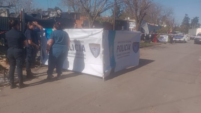 “Yo tengo un machete, gato”: cómo fue la violenta pelea entre vecinos que terminó con un joven de 26 años asesinado en La Plata