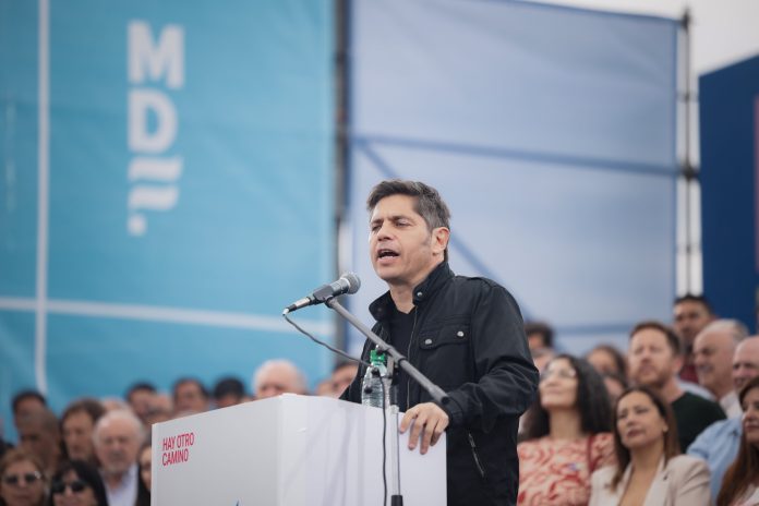 Cada vez más distanciado de CFK, Kicillof saca ventaja en la carrera hacia la candidatura presidencial del PJ