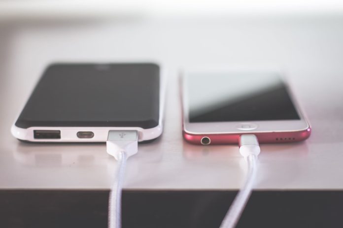 Cómo configurar el celular para que dure el doble la batería en un viaje largo