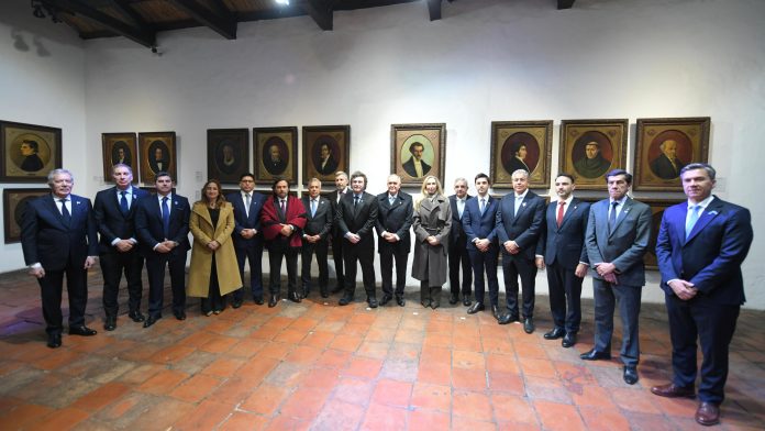 Con una incógnita del PRO, la Casa Rosada toma lista a los gobernadores para la Argentina Week en París