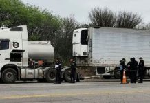 Conmoción en Salta: un camionero fue aplastado por su vehículo cuando lo arreglaba en la banquina y murió