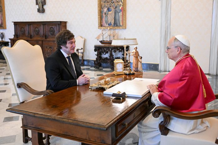 Doctrina social, IA e inmigración: el mensaje de la Iglesia que espera el Gobierno durante la visita del Papa