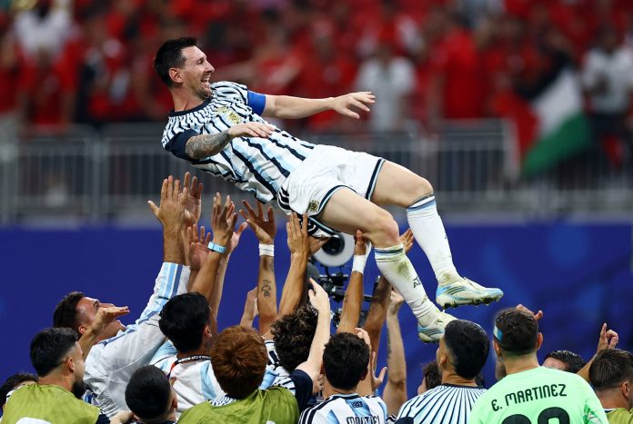 El abuelo, el padre, el hijo y la Copa: cómo Messi tendió el puente generacional más emotivo de la Argentina