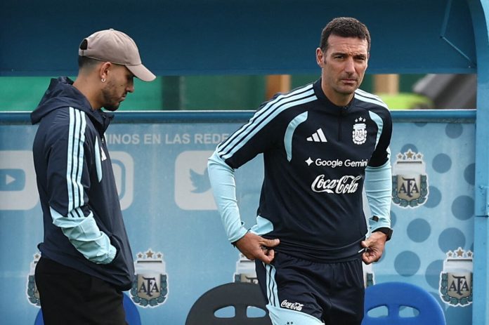 El delantero detrás del doble nueve: las pistas de Scaloni en el once de Argentina ante Bolivia