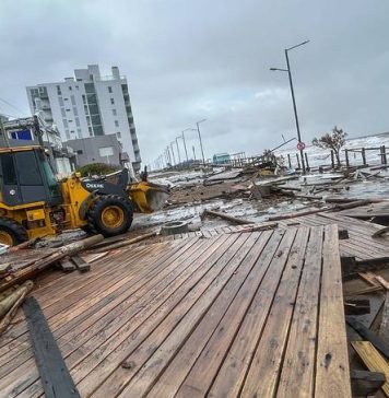 El fuerte temporal en Monte Hermoso dejó playas destruidas, inundaciones y advierten los efectos para la temporada