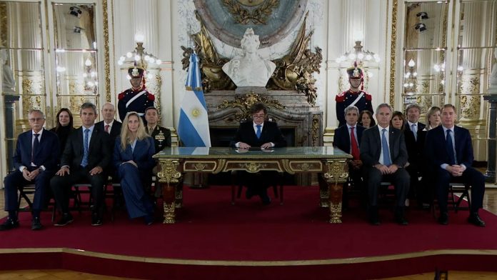 El Gobierno destacó la repercusión de la cadena nacional por Malvinas y aspira a prolongar el efecto