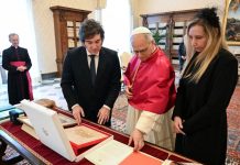 El Gobierno prepara una nueva reunión para organizar la visita de León XIV y evalúa un esquema de feriados