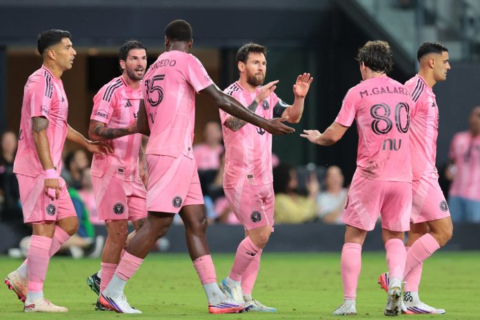 El golazo de tiro libre de Messi en el empate de Inter Miami: a cuánto quedó de Cristiano Ronaldo en la carrera por los 1