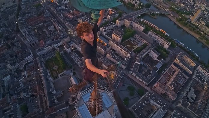 El joven argentino que subió a la iglesia más alta de Francia y sus aventuras en las catacumbas prohibidas de París