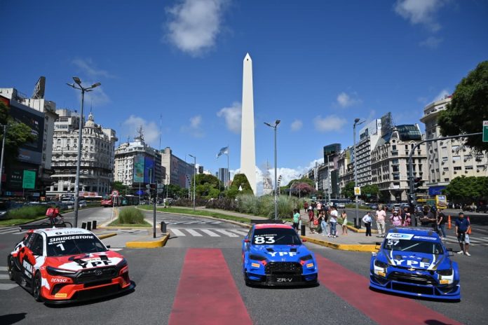 El reconocimiento que le hizo la Legislatura Porteña al TC2000 por su trayectoria en el automovilismo