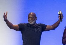 Emmitt Smith, leyenda de los Cowboys, acusado de fraude: una entidad nativa americana denuncia un esquema Ponzi por USD 2,5 millones