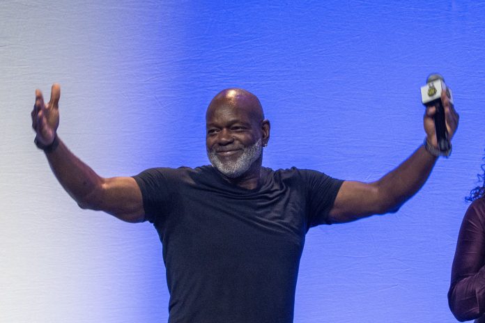 Emmitt Smith, leyenda de los Cowboys, acusado de fraude: una entidad nativa americana denuncia un esquema Ponzi por USD 2,5 millones