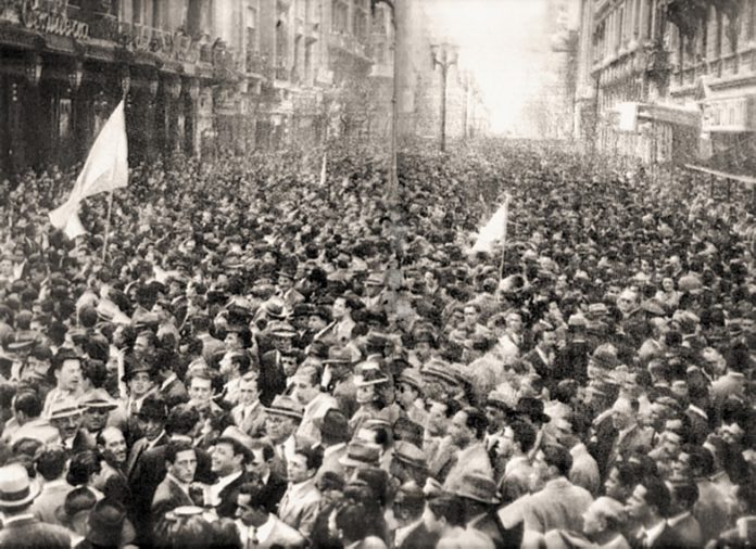 Entre la “fantochada oligárquica” y “un día de gloria”: la multitudinaria marcha opositora a Perón y a la dictadura militar