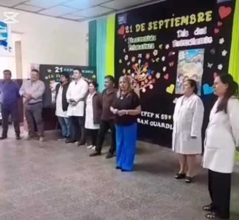 “Es una decisión política del señor gobernador”: denuncian adoctrinamiento político en una escuela primaria de Formosa