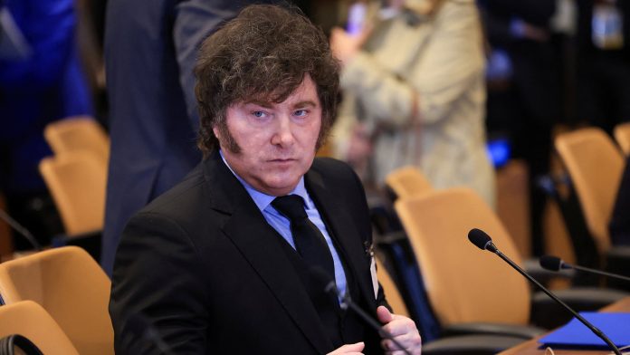 Javier Milei en Nueva York, Karina en Argentina y los ruidos en el corazón libertario