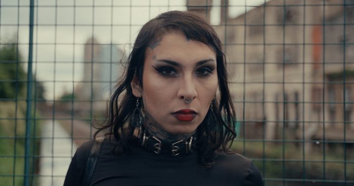 Las mil vidas de una chica trans del conurbano: un intento de suicidio, el maltrato de su abuela y la salvación como drag queen
