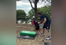 Le amputaron una pierna tras un accidente, volvió a trabajar como profesor y construyó un vínculo especial con un chico con discapacidad