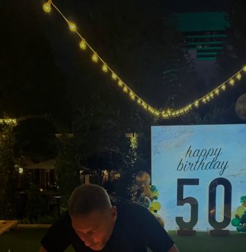 “Los fabulosos 50″ de una leyenda del fútbol en Las Vegas: el particular menú y un baile que se hizo viral