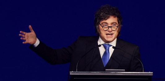 “¡No concedan nada!”: Milei se radicaliza como nunca y hay cortocircuitos entre el equipo económico y el político