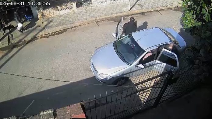 “Nos dejó destrozados”: acompañó a su abuelo a cobrar la jubilación, pidió un auto de aplicación y el chofer les robó todo