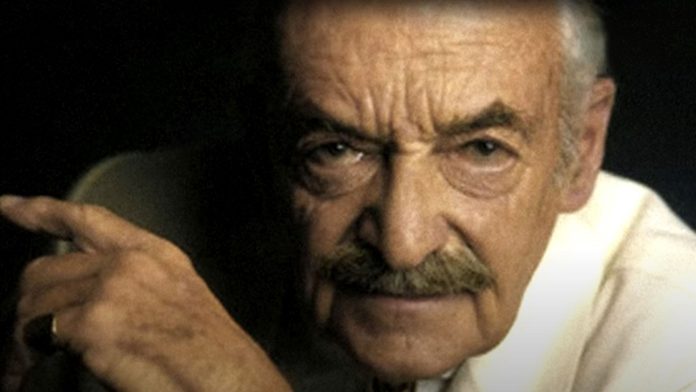 René Lavand, el ilusionista que convirtió su mano izquierda en un lenguaje propio y las cartas en historias inolvidables