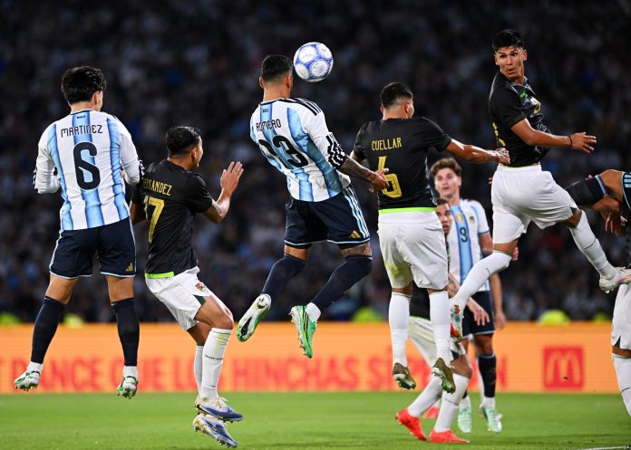 Salto y cabezazo letal: así fue el gol del Cuti Romero frente a Bolivia tras ser confirmado como el capitán de la selección argentina
