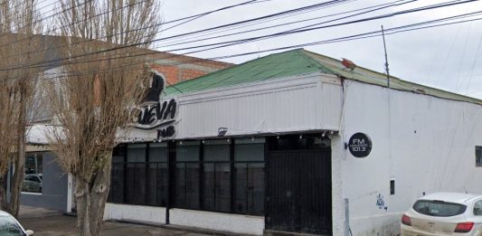 Santa Cruz: un hombre dejó a su hija de 7 años encerrada en el auto durante tres horas para ir a un boliche
