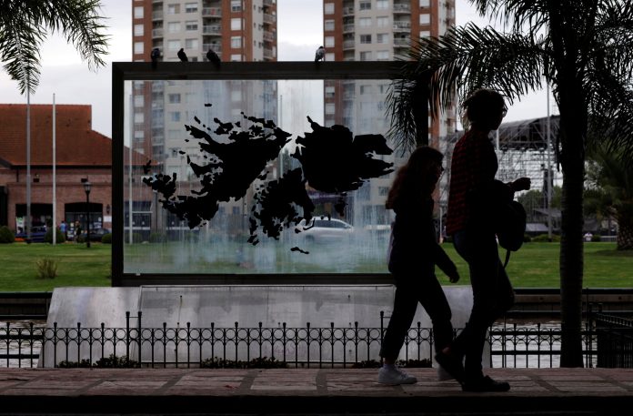 Tensión por Malvinas: Londres publicó una guía para “proteger” a las empresas de las sanciones del gobierno argentino
