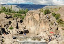 Tiene solo 12 mil habitantes y alberga tres ríos únicos: el destino cordobés a 122 km de la capital para una escapada de fin de semana